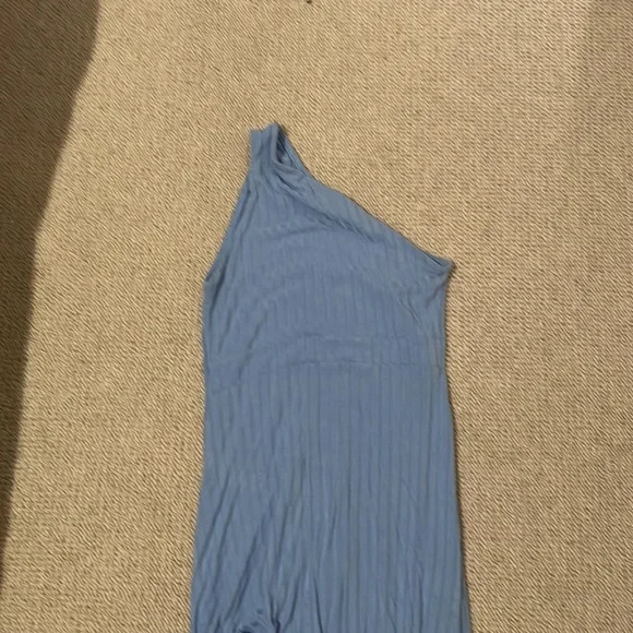 Blue dress - Picture 2 of 3